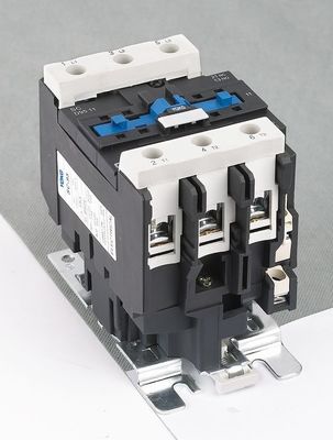 Durable Design 3 Pole AC Contactor With IP20 Protection Level For 220V